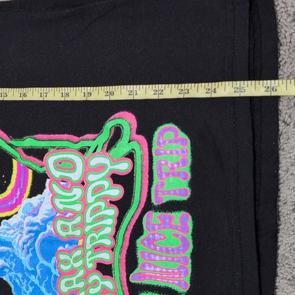 Fresh Laundry Psychedelic Mushroom Relax And Stay Trippy Neon Short Sleeve Shirt - Picture 6 of 9